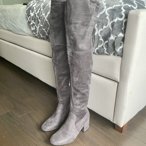Grey over the knee boots - Picture 2 of 9